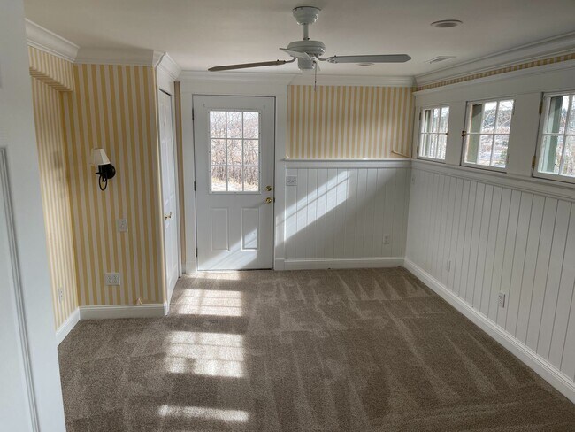 Building Photo - Charming Remodeled 5bd Country Home in Pal...