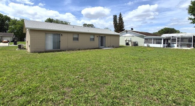 Building Photo - 108 Jalapa Dr