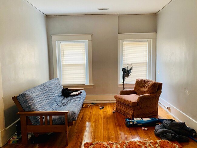 Building Photo - 117 N Robinson St