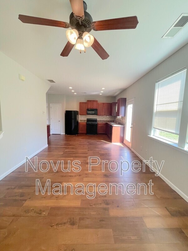 Building Photo - 149 High Point Way