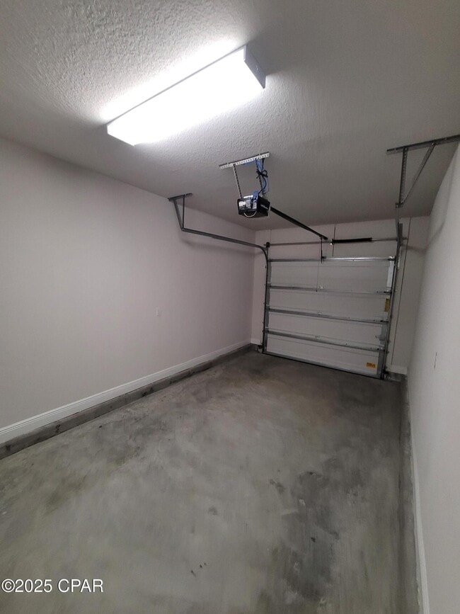 Building Photo - 1874 Pointe Dr