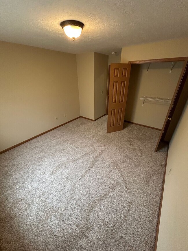 Building Photo - Modern & Spacious 2-Bedroom Ranch Condo – Available Soon in Troy, OH!