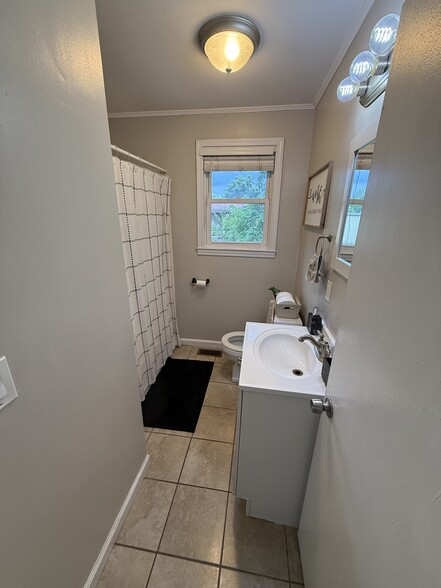 Bathroom - 101 Evergreen Circle