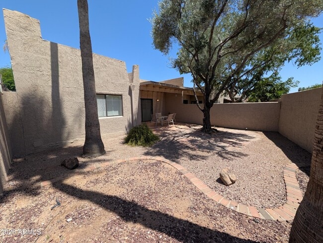 Building Photo - 5650 N 78th Pl
