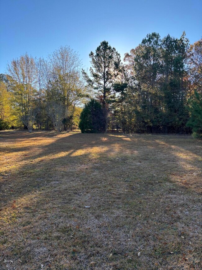 Building Photo - 205 Joy Rd