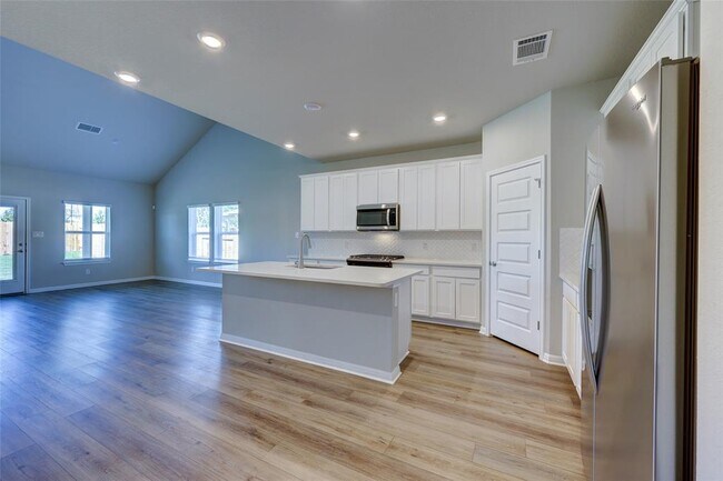 Building Photo - 117 Fairmeadow Downs Dr