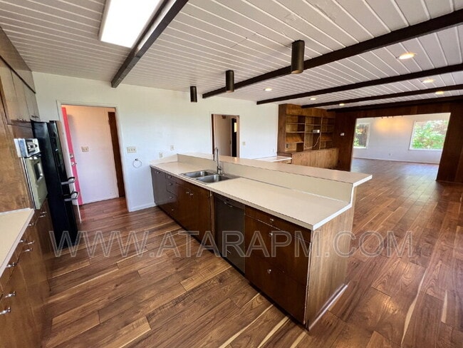 Building Photo - 270 2020 N