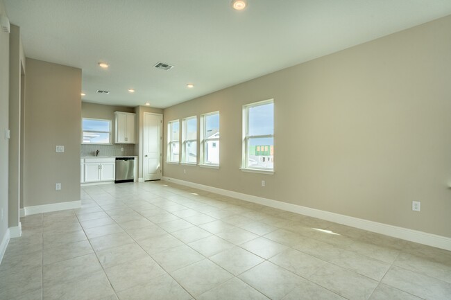 Building Photo - 13141 Markowitz Aly