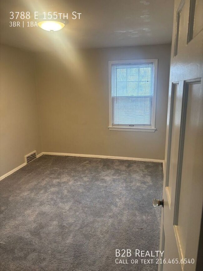 Building Photo - 3788 E 155th St