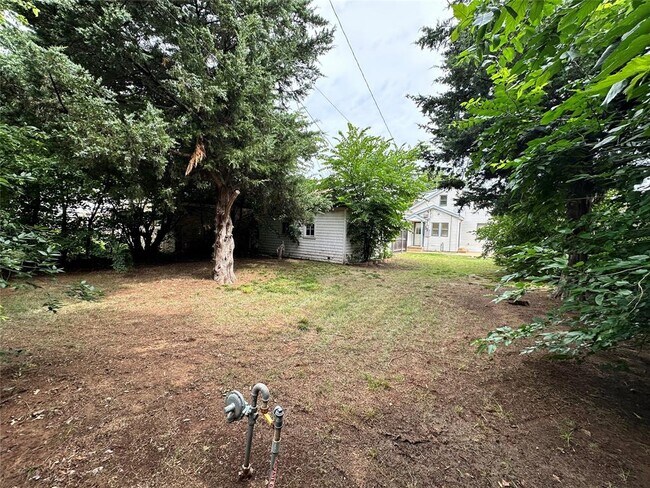 Building Photo - 2132 NW 29th St