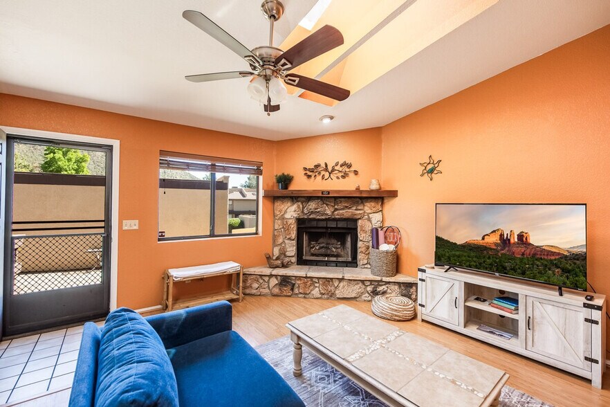 Building Photo - 505 Jacks Canyon Rd