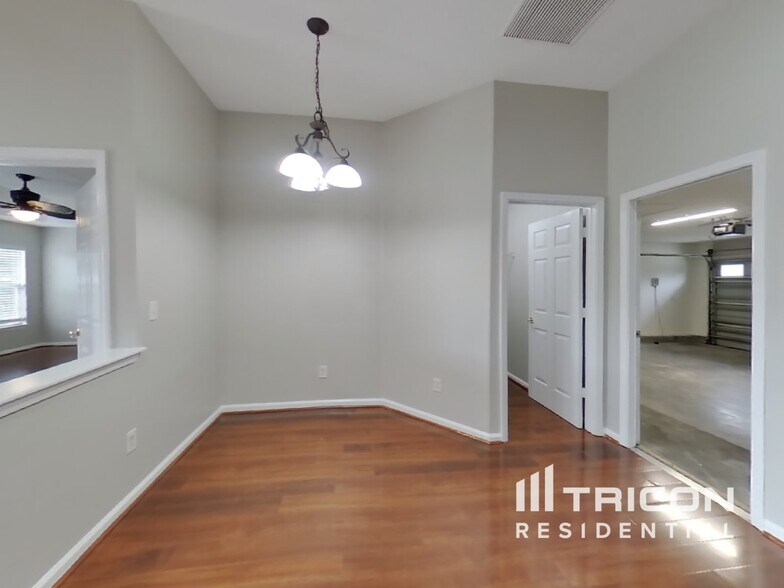 Building Photo - 3582 White Cow Ct