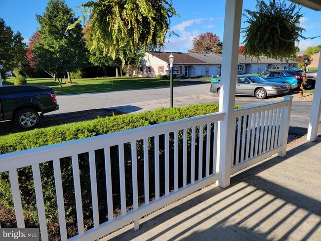 Building Photo - 2367 McCleary Dr