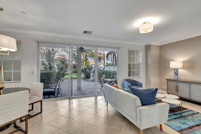 Building Photo - 5585 NE Trieste Way