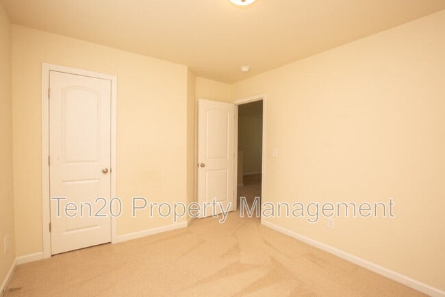 Building Photo - 365 Partisan Dr