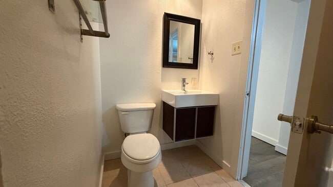 Building Photo - 4123 Avondale Ave
