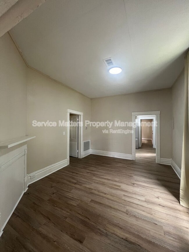 Building Photo - 1319 W Jackson St