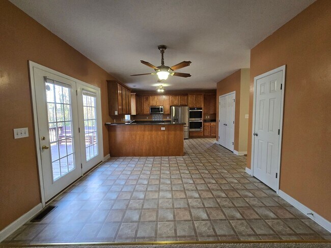 Building Photo - 36 Randolph St