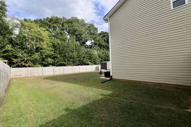 Building Photo - 115 Whitetail Cir