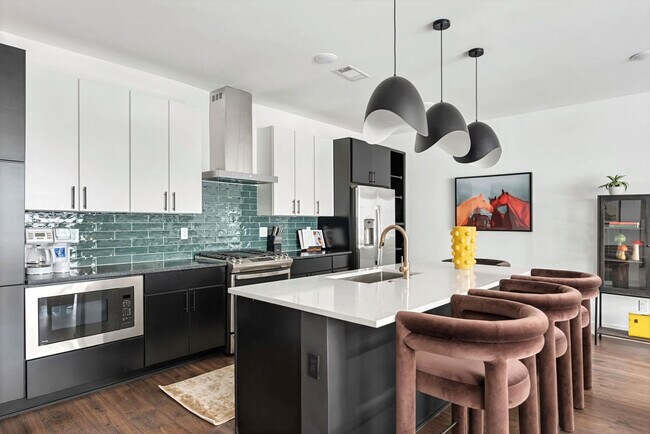 Building Photo - 103 Lucile St