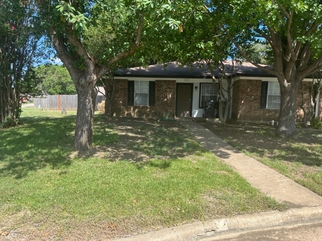 Primary Photo - 1011 Brenner Ct