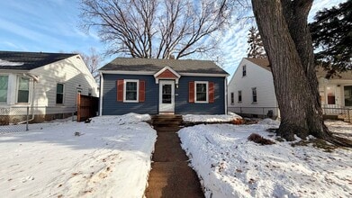 Building Photo - Charming 2BR Home with Yard and Garage in Northeast