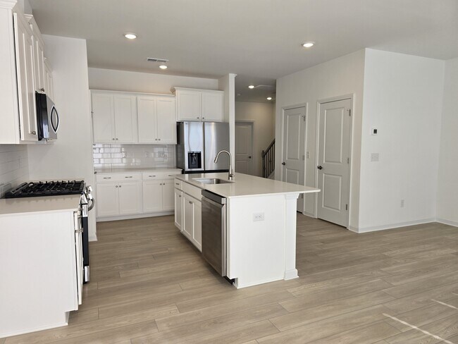 Building Photo - 1816 Pheasant Trce Cir