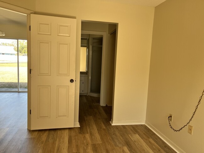 Building Photo - 4993 Reagen Way