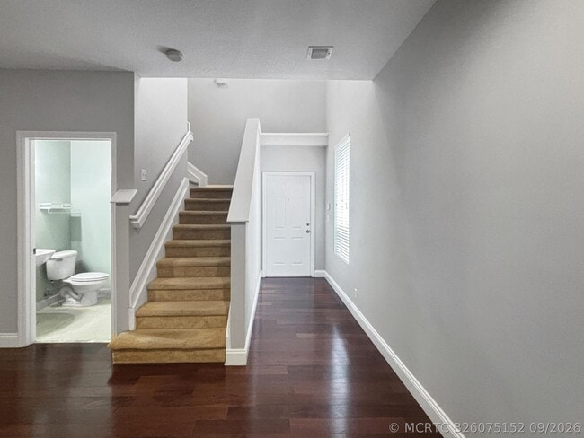 Building Photo - 4528 Thornwood Cir