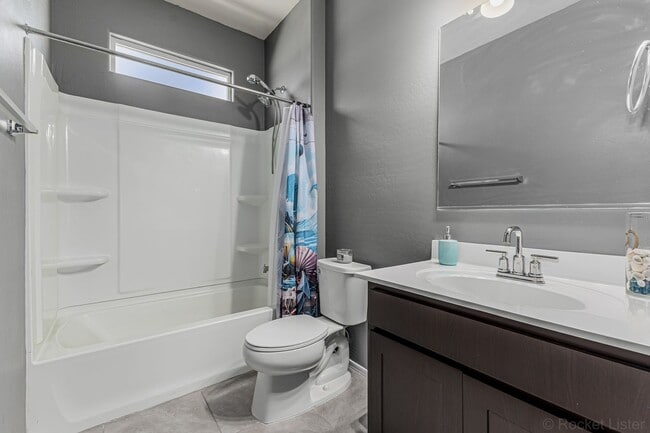 Building Photo - 5 Bedroom home in Maricopa