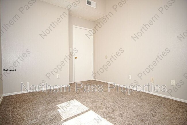 Building Photo - 11026 Splendor Ct