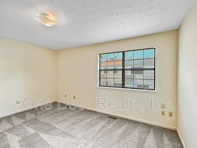 Building Photo - 5 Harpoon Ct