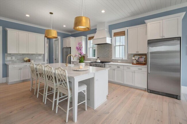 Building Photo - 1595 Paradise Lake Dr