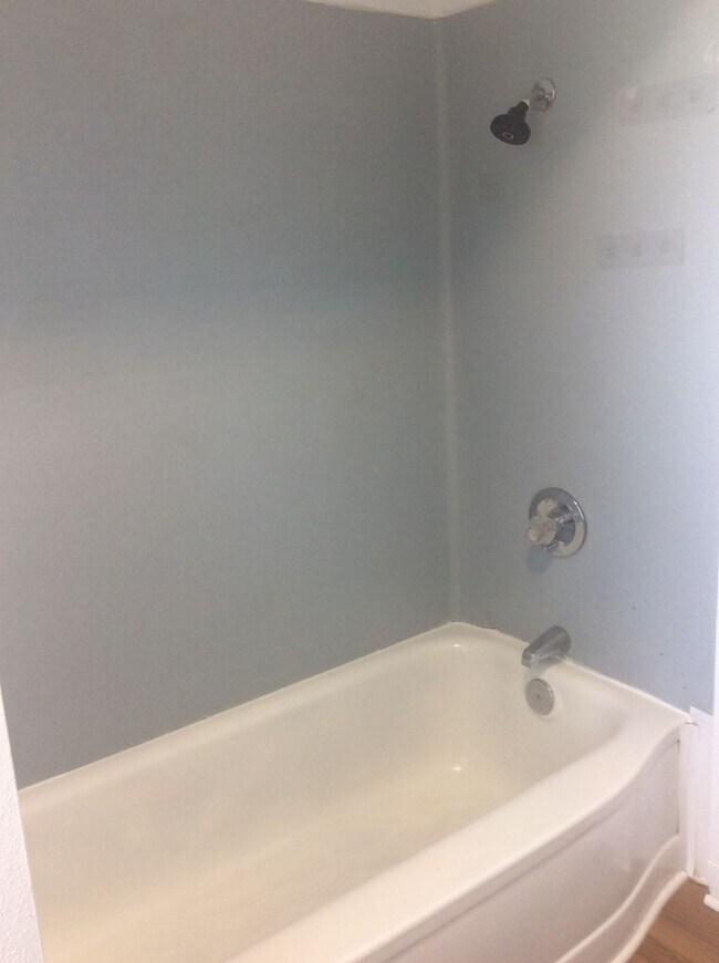 Building Photo - Coleman