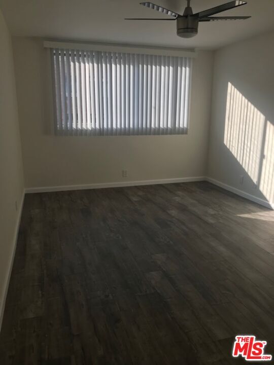 Building Photo - 7045 Hawthorn Ave