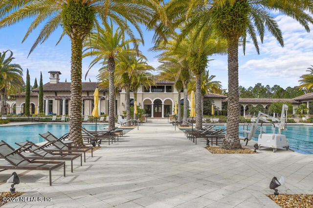 Building Photo - 12770 Valletta St