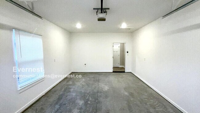 Building Photo - 1103 S Pearl St