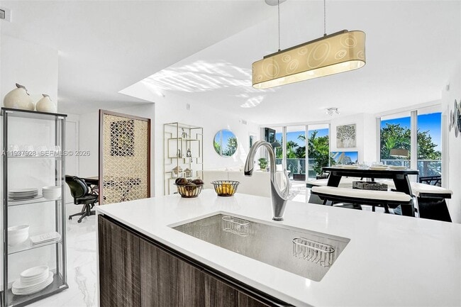 Building Photo - 488 NE 18th St