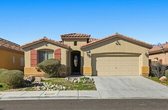 Building Photo - Single Story Stunner in Silverado Ranch!