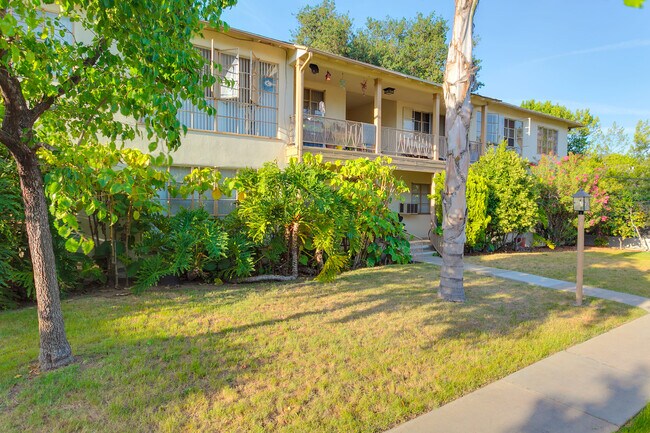Building Photo - 1401 N Los Robles Ave