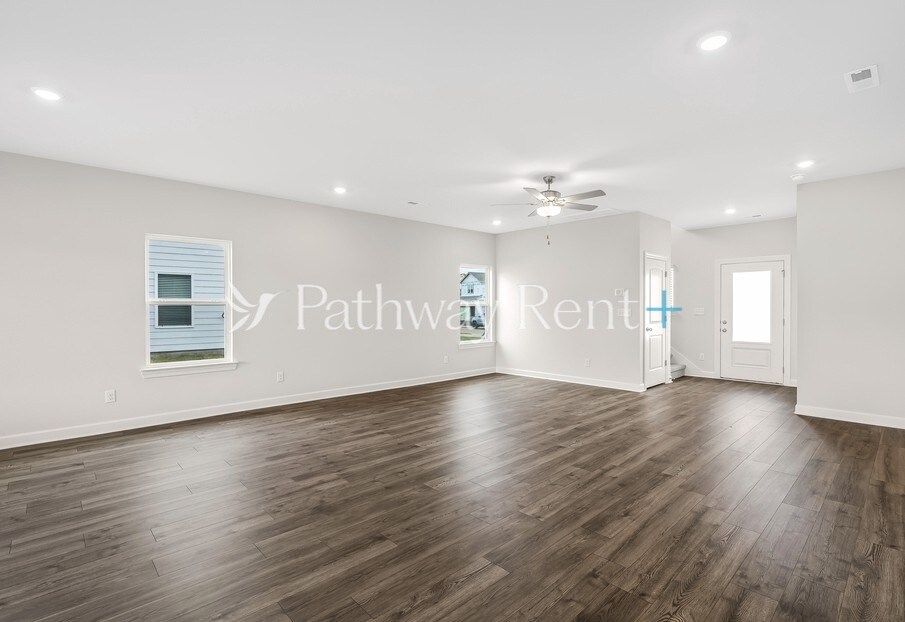 Building Photo - 2412 Nabali Wy