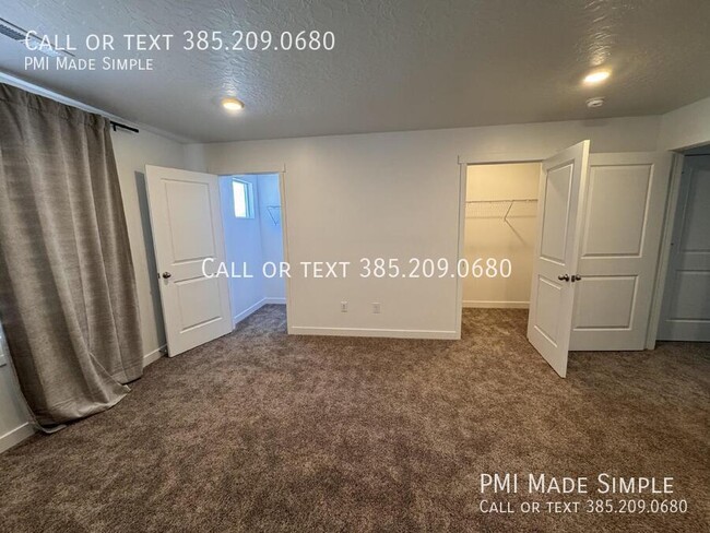 Building Photo - Spacious 3-Bed Townhome with Modern Amenit...