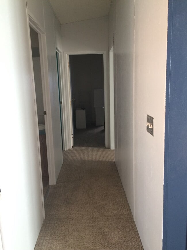 Building Photo - 1331 Ponderosa Ave NW