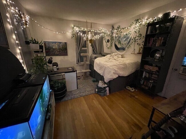 Building Photo - 26 Greylock Rd