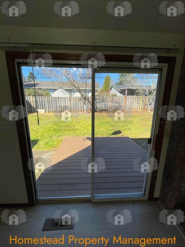 Building Photo - Homestead loves their tenants! 1/2 one months rent!