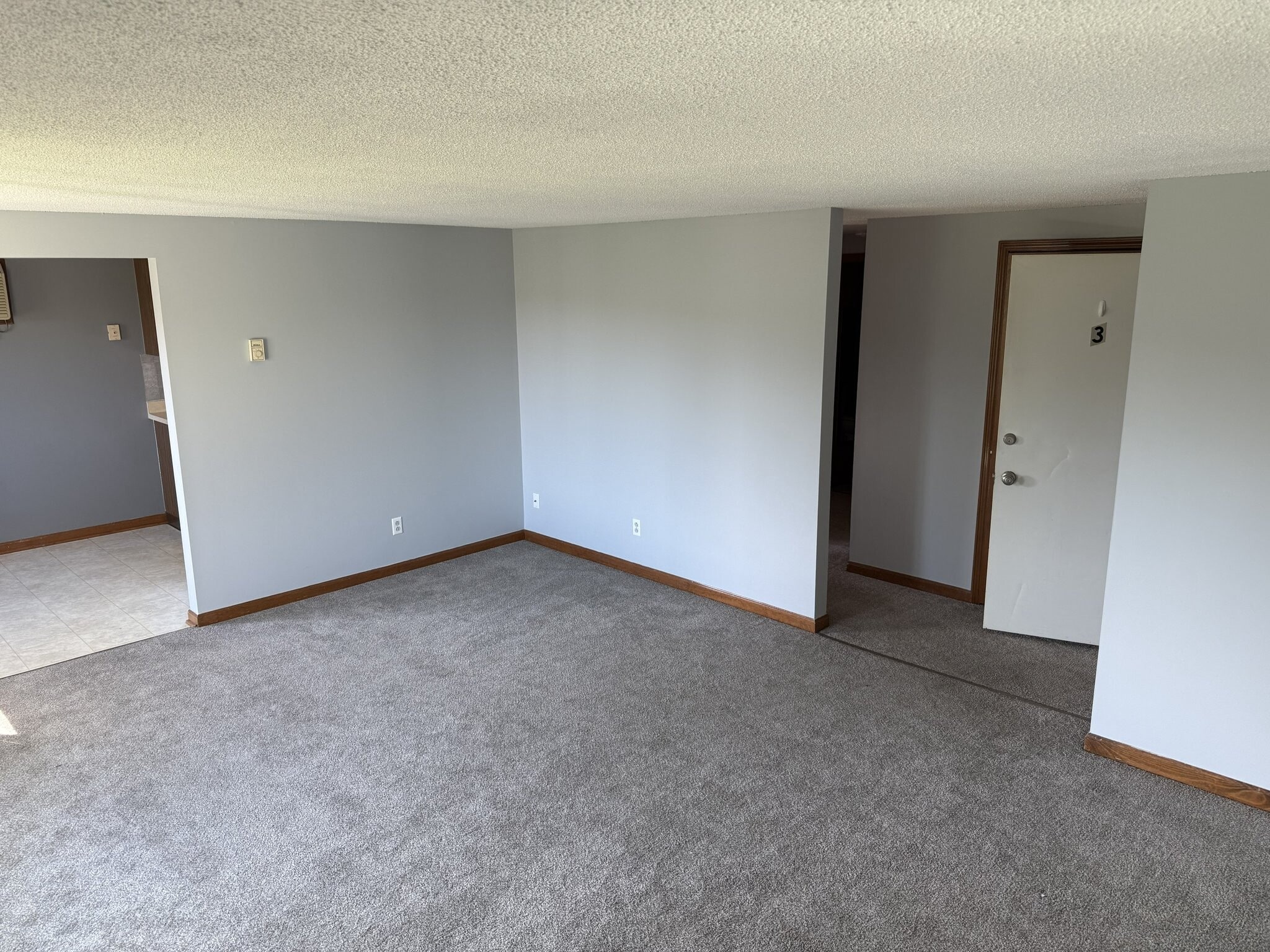 Building Photo - 2721 Alder Creek Dr S