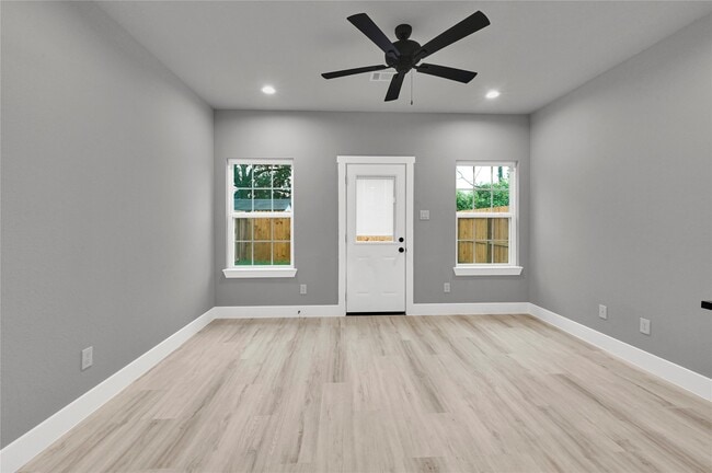 Building Photo - 7415 Hezekiah Ln