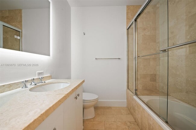 Building Photo - 530 Valencia Ave