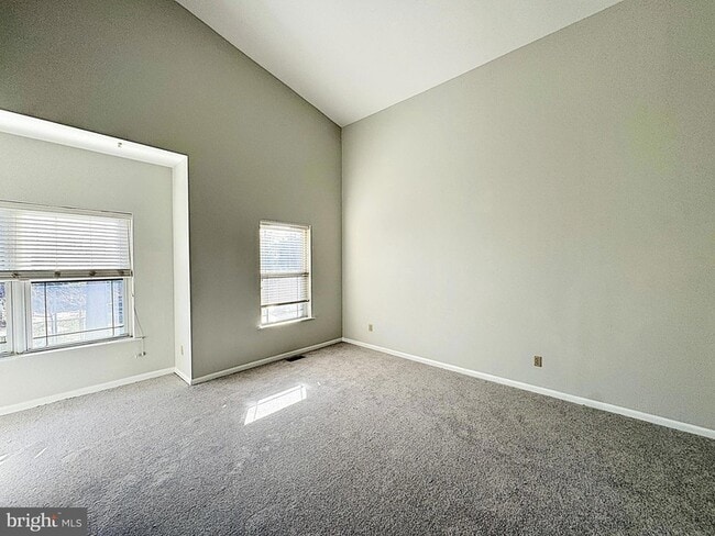 Building Photo - 1326 Central Ave