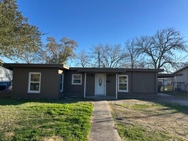 Building Photo - 1709 Navidad St